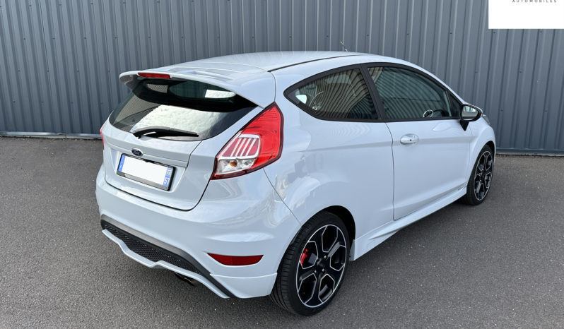 FORD FIESTA ST 200 – 1.6 TURBO 200 CH REF05423 complet