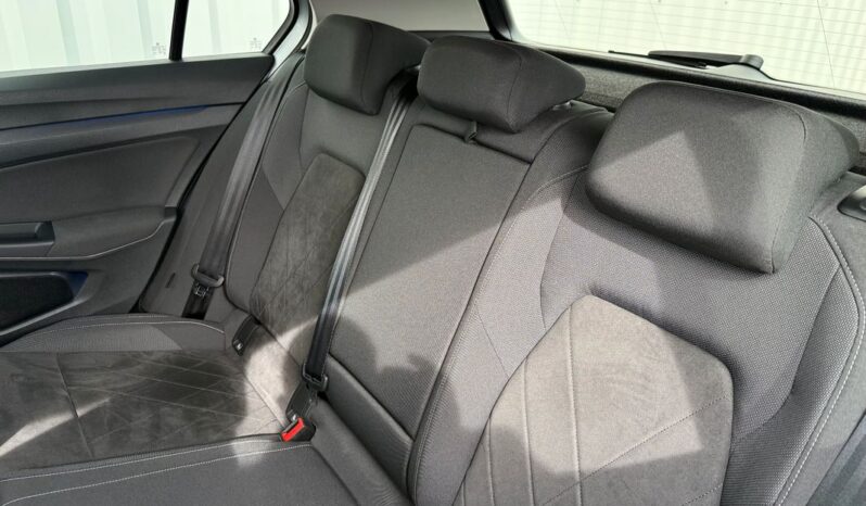 VOLKSWAGEN GOLF 8 130 BVM STYLE-REF17925 complet